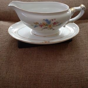 Herssrich German china gravy boat